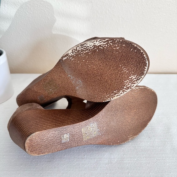 Comfort Foam Taupe Faux Suede Lightweight Wedge Sandals Women’s 10 - Picture 10 of 11